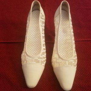 Valerie Stevens Basket Weave Pump
